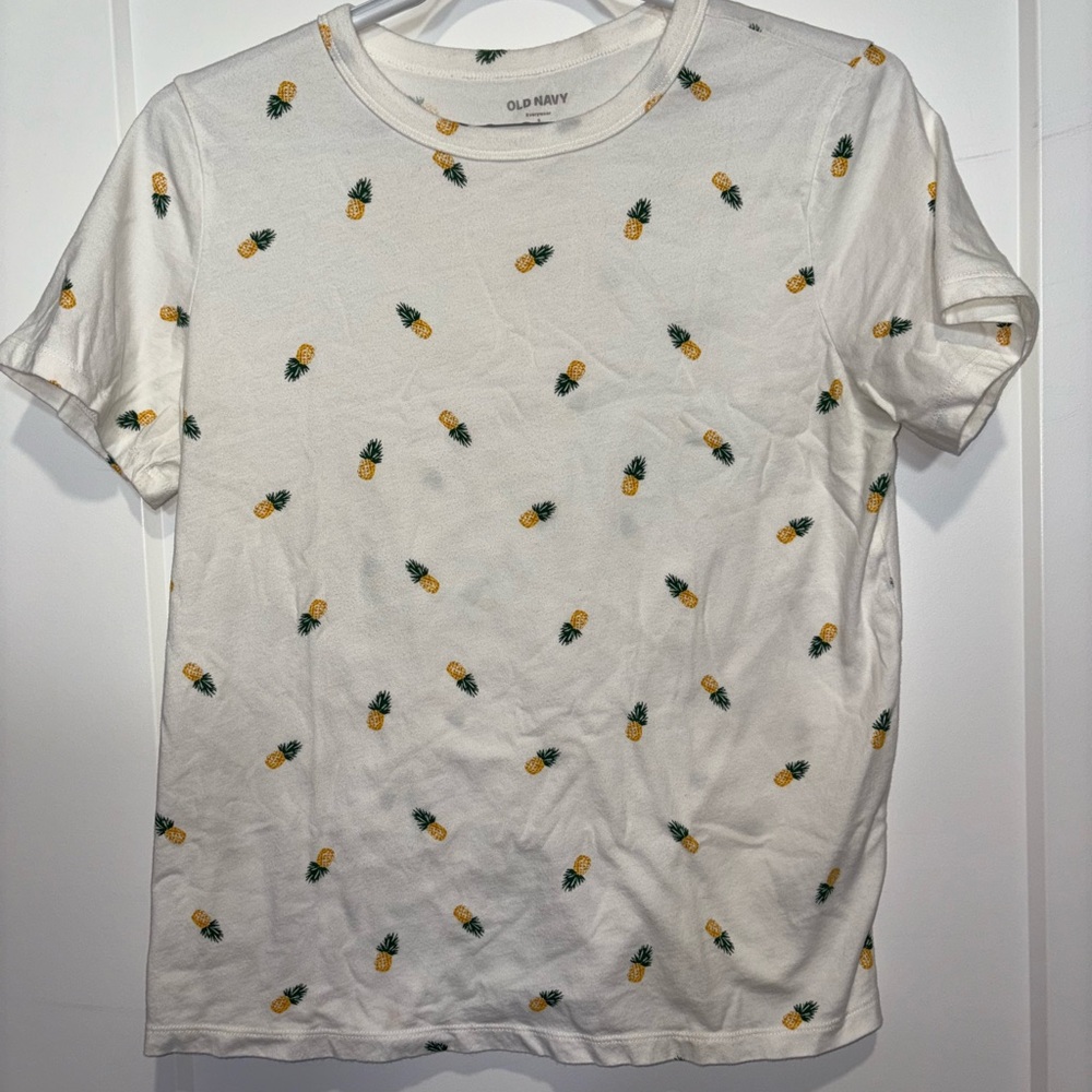 Old Navy White T-Shirt with Pineapple Print